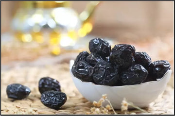 Ajwa Dates in a bowl blog page